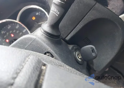 2014 Toyota Corolla Le z USA, uszkodzony, nr VIN 2T1BURHE6EC069970